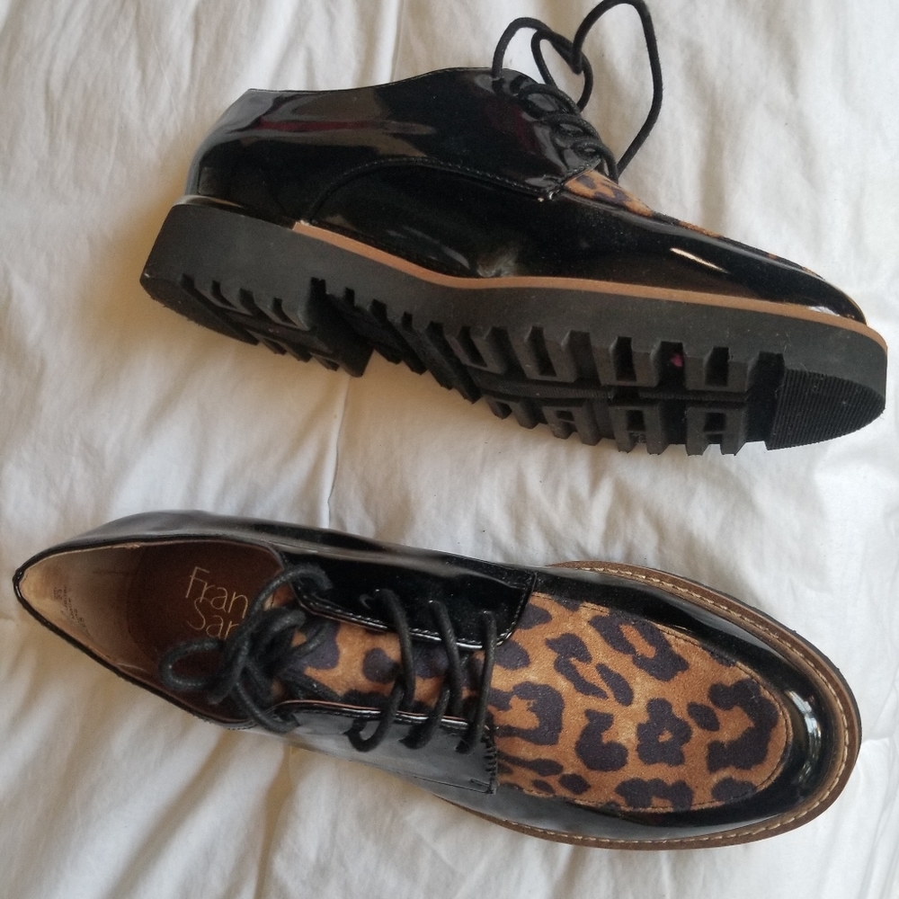 Loafers shoes